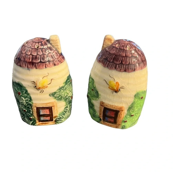 Vintage Beehive Salt Pepper Shakers Japan 1950s - Picture 1 of 11